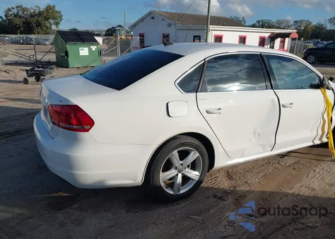 2015 Volkswagen Passat 1.8T Limited Edition из США, поврежденный, VIN 1VWAS7A3XFC097101